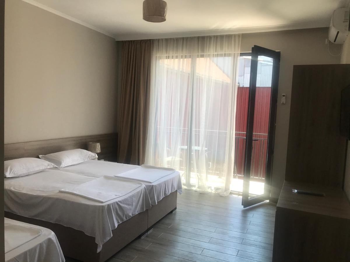 Guest House Nina Kobuleti Exterior photo