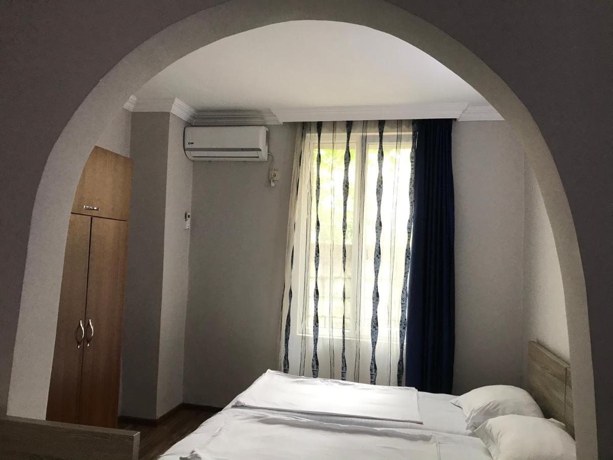 Guest House Nina Kobuleti Exterior photo