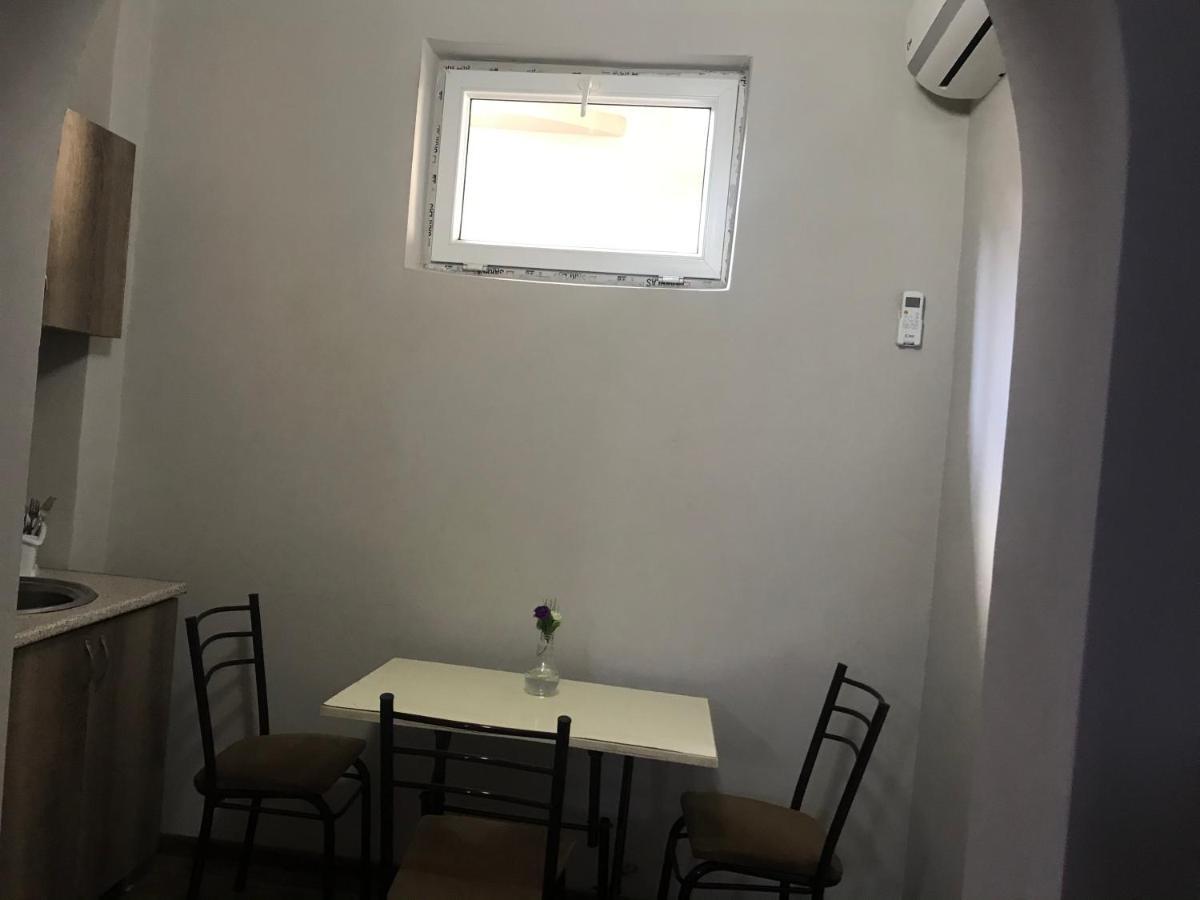 Guest House Nina Kobuleti Exterior photo